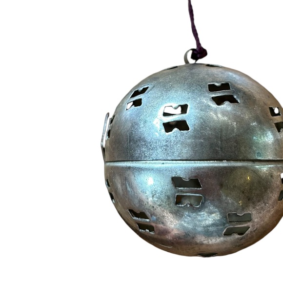 Vintage Silver potpourri Ball Orb Gift Box Ornament - Picture 6 of 9